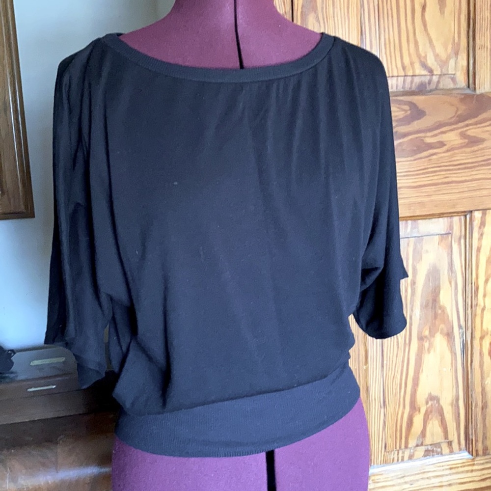 Weavers black top with short kimono sleeves, size M. - Picture 1 of 6
